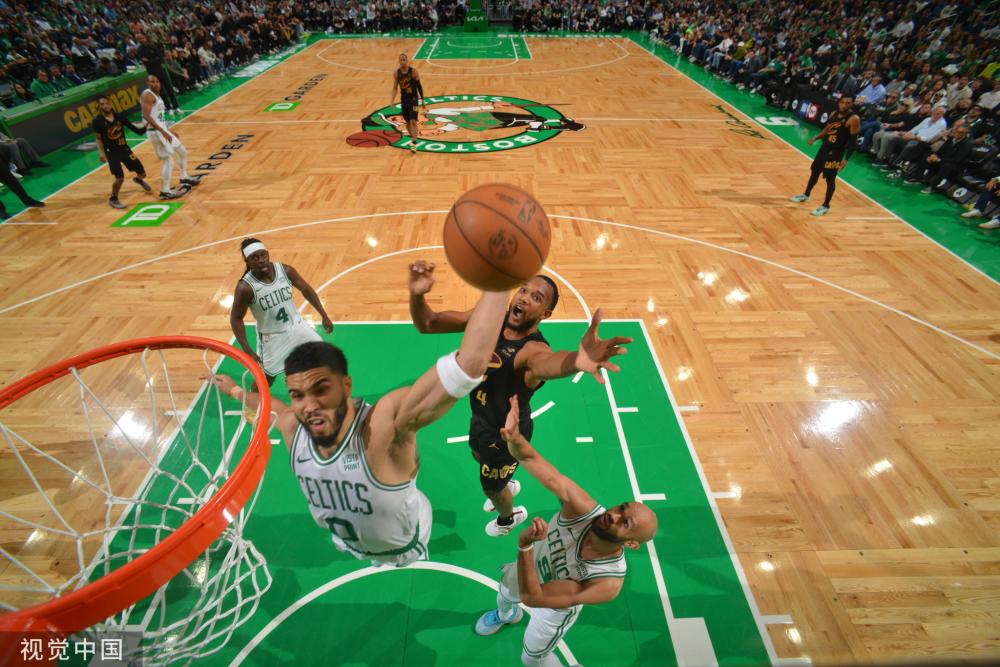 八强的首功 八强的首功