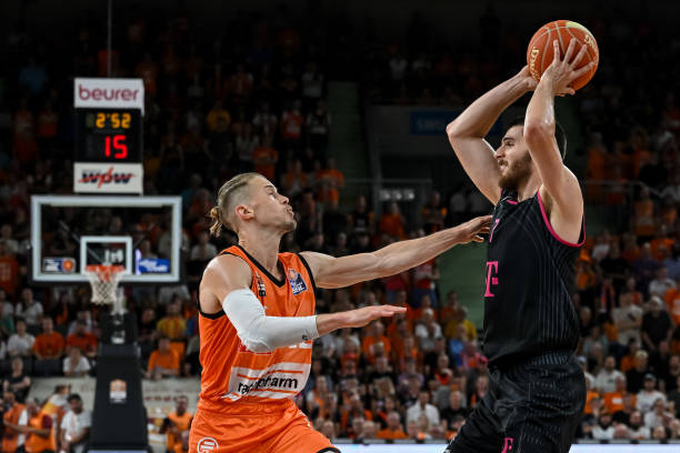 场的控制力 场的控制力